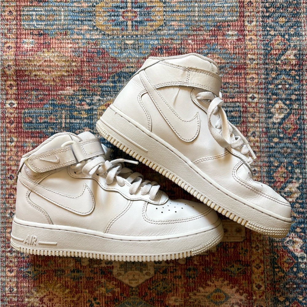 Nike Air Force 1 '07 Mid Triple White